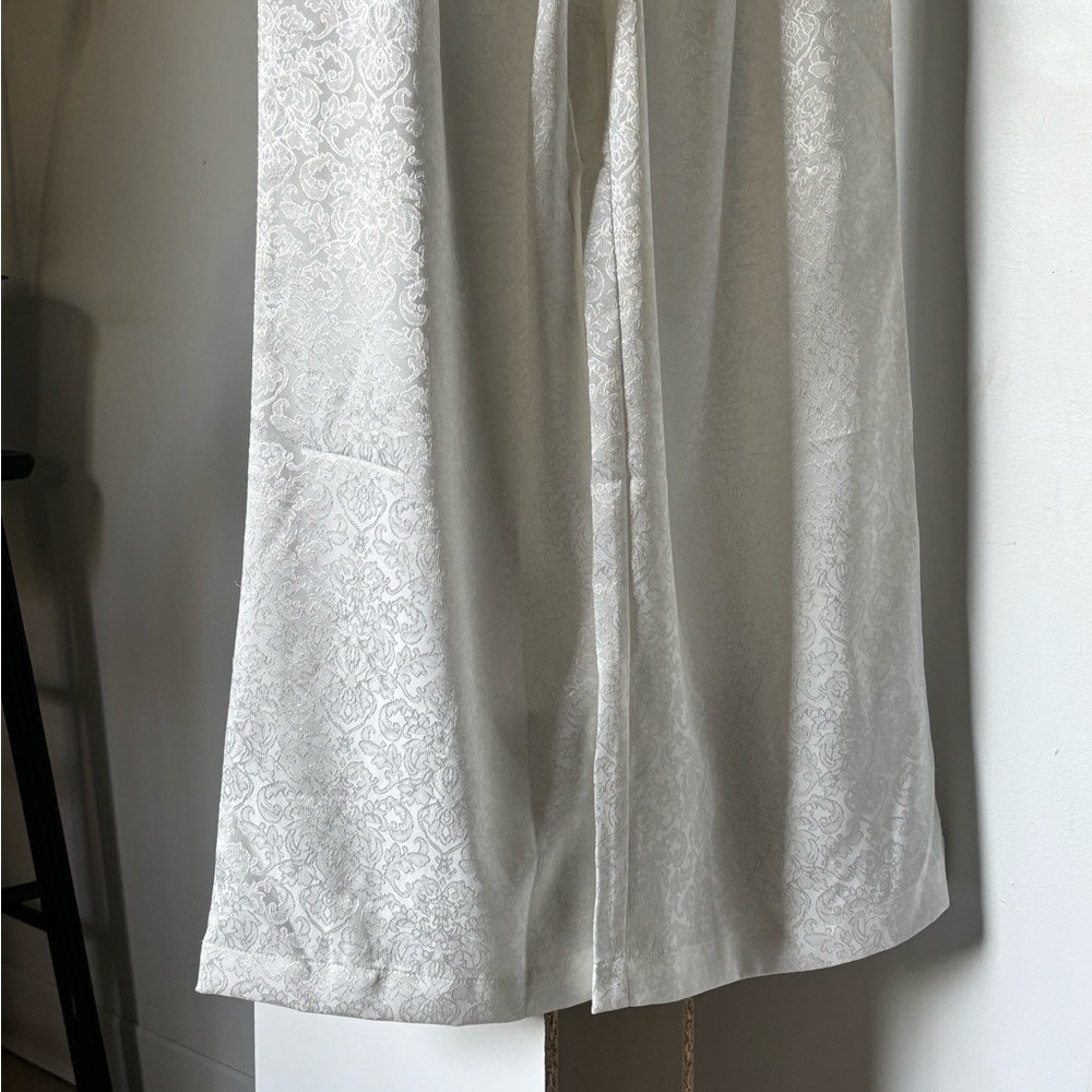 Forever 21 White Patterned Trousers - Picture 10 of 10